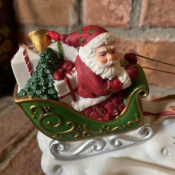 PartyLite Up On The Rooftop Santa Reindeer Tealight Holder - Picture 3 of 7